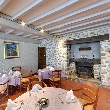 Fasthotel Oloron Hostellerie Du Paon Blanc Lurbe-Saint-Christau Dış mekan fotoğraf