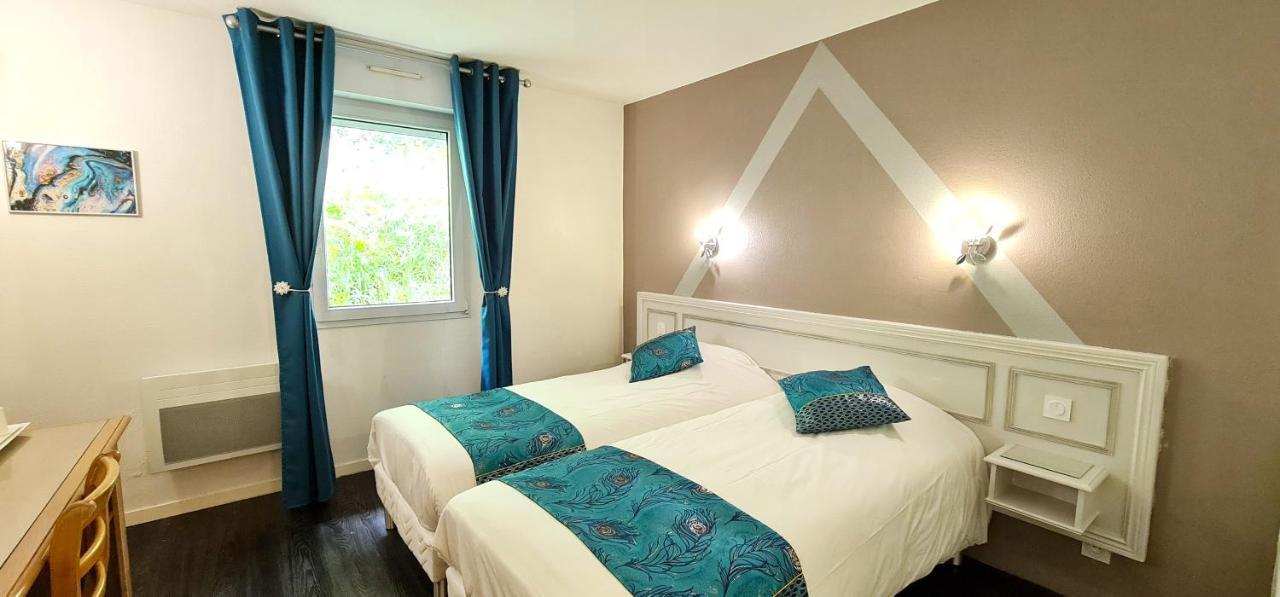Fasthotel Oloron Hostellerie Du Paon Blanc Lurbe-Saint-Christau Dış mekan fotoğraf