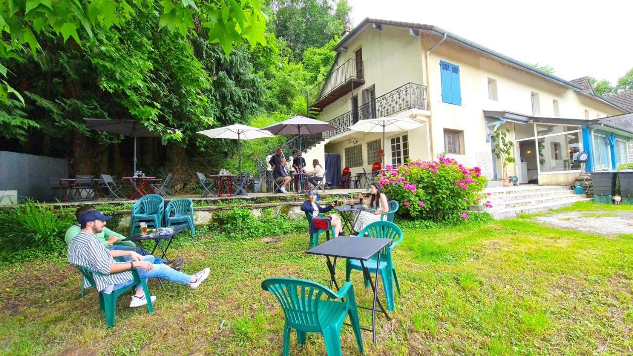 Fasthotel Oloron Hostellerie Du Paon Blanc Lurbe-Saint-Christau Dış mekan fotoğraf